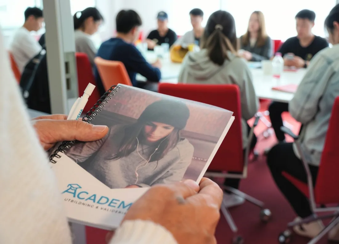 Academa kursmaterial i klassrum